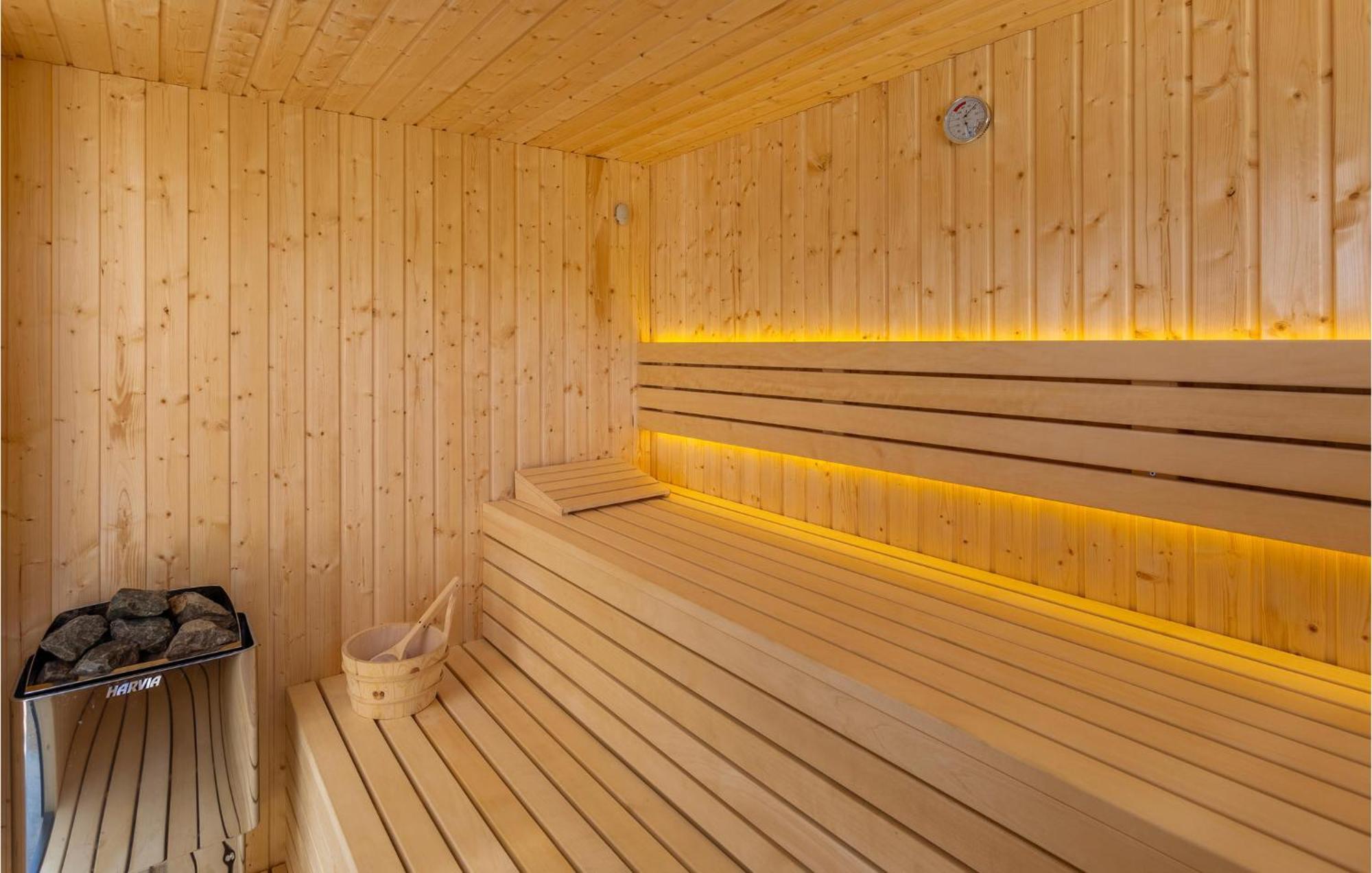 Amazing Home In Sveti Ivan Dobrinjski With Sauna Extérieur photo